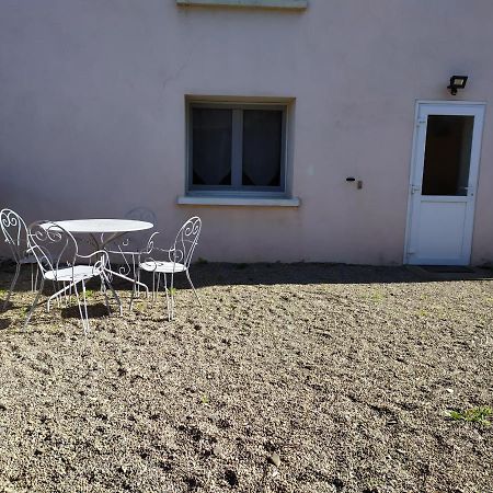 Chez Fabienne T3 Apartman Le Breuil-sur-Couze Kültér fotó